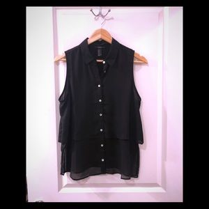 Sleeveless business button down blouse